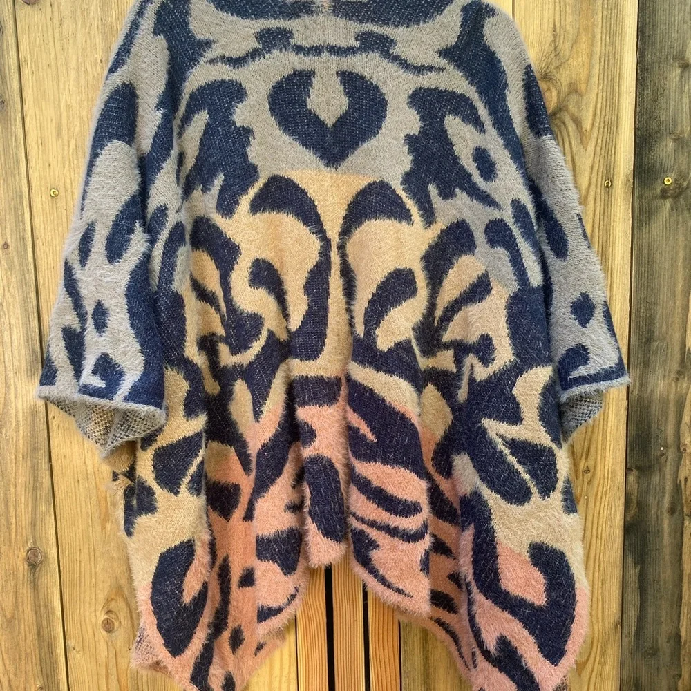 Funky soft cardigan sweater - Picture 3 of 3